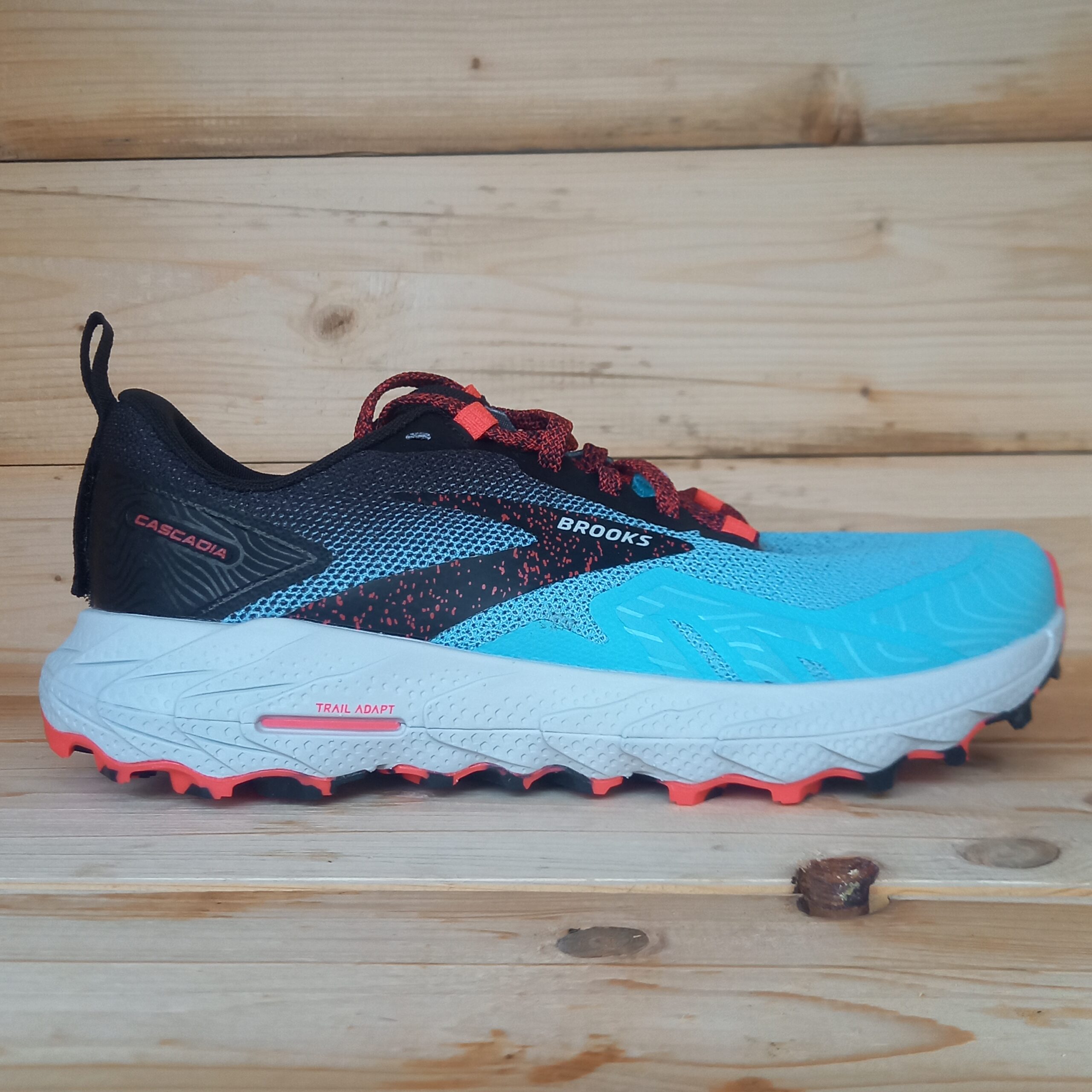 Brooks Cascadia 17 W Campo Base Run